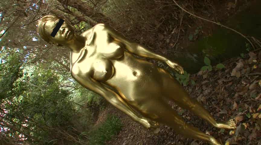 森林の中で全身を金粉で塗り潰され尊厳を剥奪される汚辱描写 | Outdoor Gold Paint Forest WAM | Слизь лес | 森林金粉身