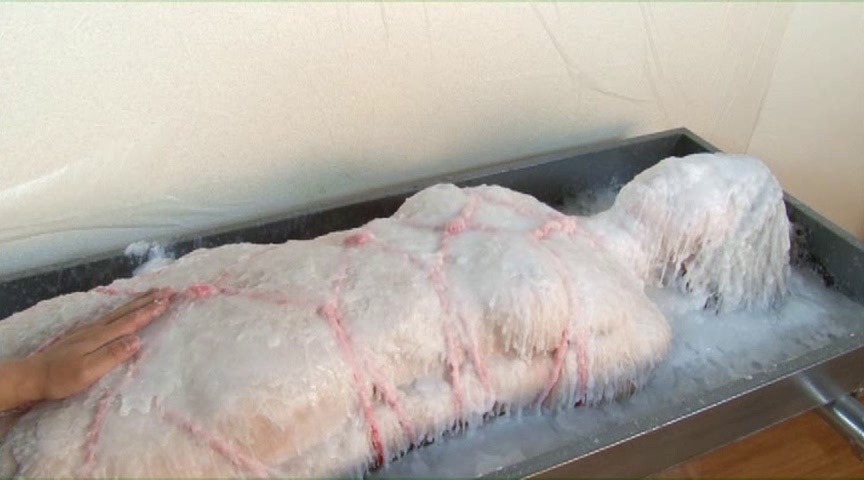 全身を縛られ熱いパラフィンで白く固められる女体の絶望感 | Paraffin Wax Total Degradation | Грязный фетиッシュ | 粘着